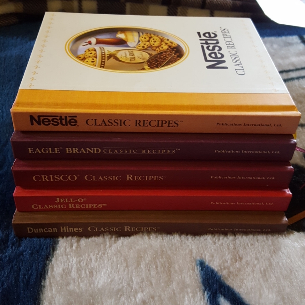 Cookbooks,  bundle of 5, super good condition